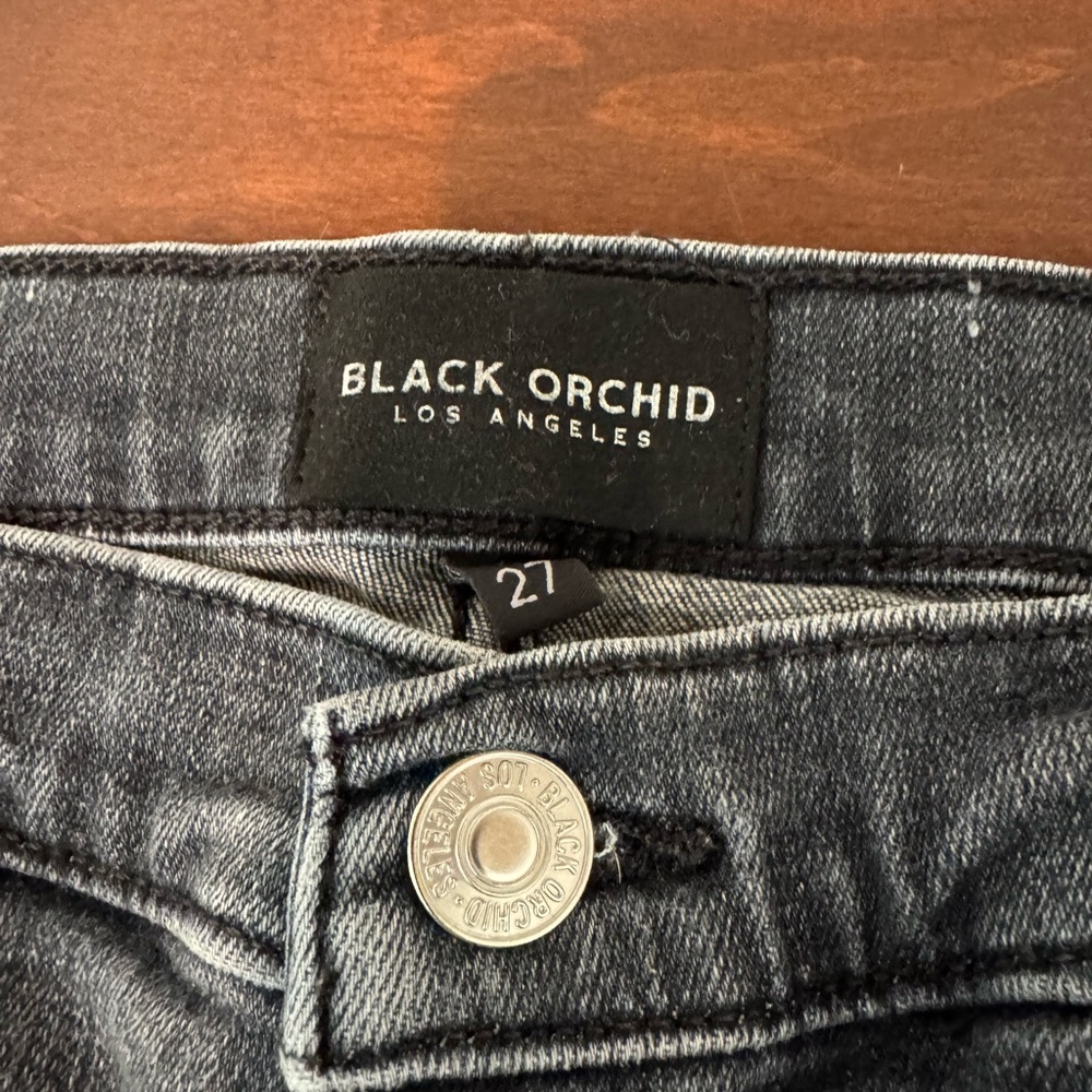 Black Orchid black jean booty shorts 27 - Picture 2 of 3